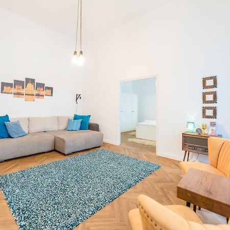 Oasis Apartments - Liberty Square Budapest Ngoại thất bức ảnh