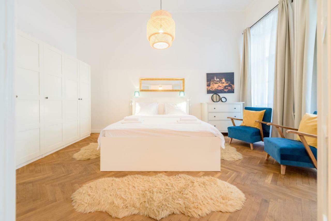 Oasis Apartments - Liberty Square Budapest Ngoại thất bức ảnh